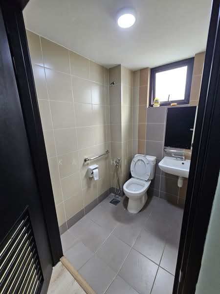 Shop / Office for Rent in Alam Damai (Cheras) - Kah Hing - Bathroom - PropertyGuru.com.my