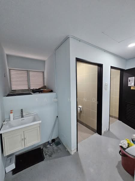 Shop / Office for Rent in Alam Damai (Cheras) - Kah Hing - Bathroom - PropertyGuru.com.my