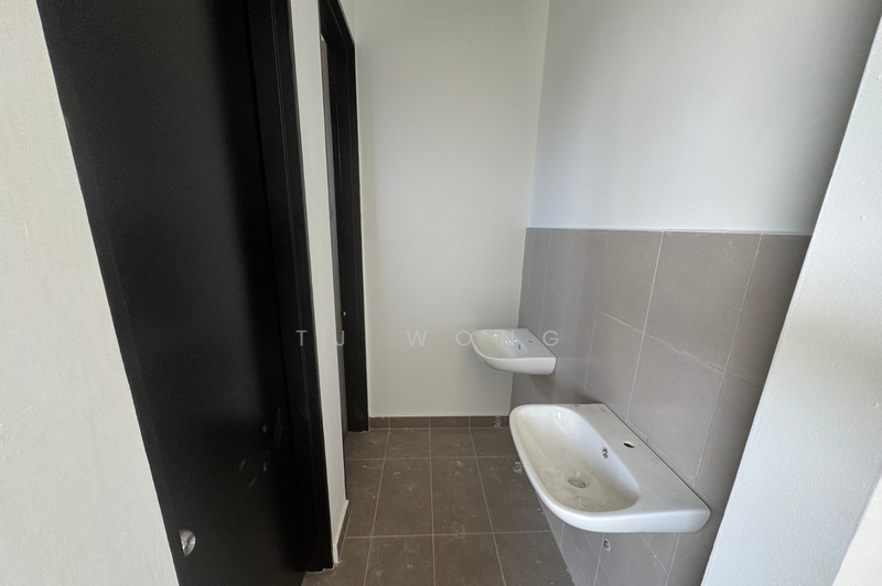 2 Washrooms per floor