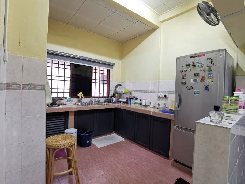 2-storey Terraced House for Sale in Shah Alam (Selangor) - Joseph Chan - Kitchen - PropertyGuru.com.my
