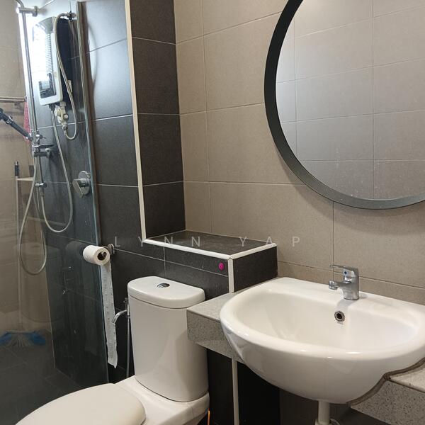 Maple 2 @ Bandar Hillpark untuk Untuk Disewa - RM 2,000 /bulan, Mac 2026 - Bathroom - PropertyGuru.com.my