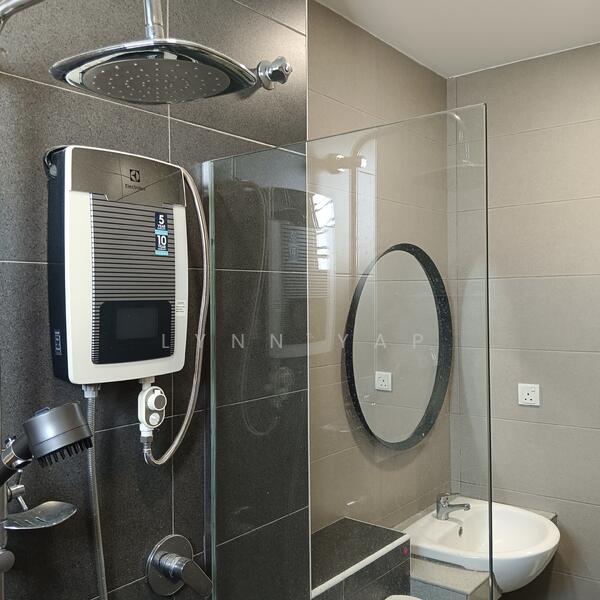 Maple 2 @ Bandar Hillpark untuk Untuk Disewa - RM 2,000 /bulan, Mac 2026 - Bathroom - PropertyGuru.com.my