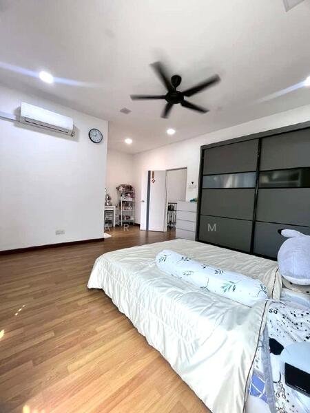 Cluster House for Sale in Taman Kempas Indah (Tebrau) - Karl Lim - Bedroom - PropertyGuru.com.my