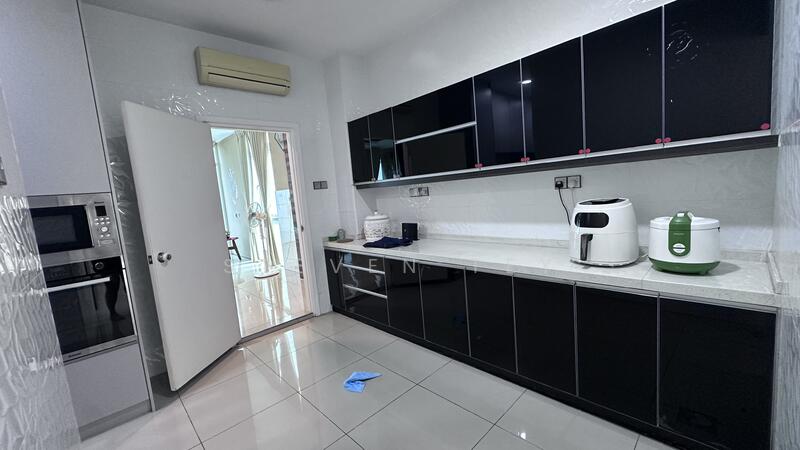 Bungalow for Sale in Setia Eco Park (Setia Alam) - Steven Tey - Kitchen - PropertyGuru.com.my