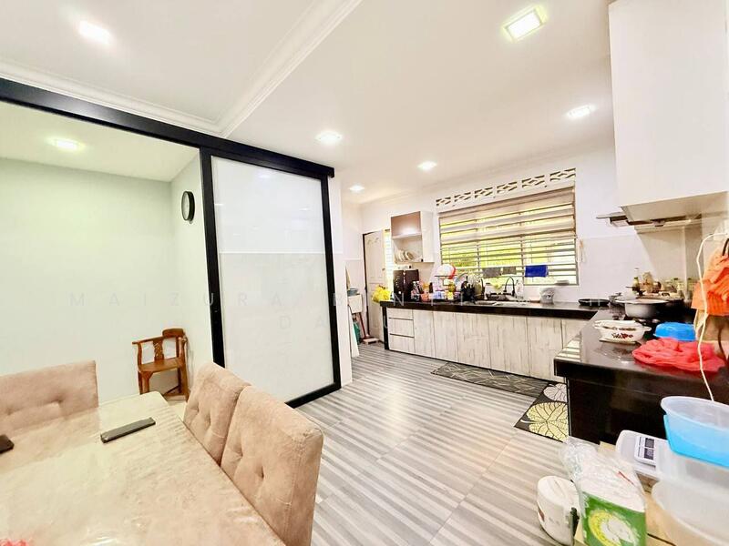 Rumah Teres untuk Dijual di Bandar Baru Senawang (Senawang) - Maizura binti Mohd Darus - Kitchen - PropertyGuru.com.my