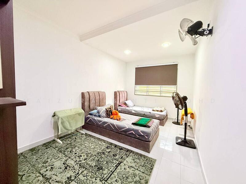 Rumah Teres untuk Dijual di Bandar Baru Senawang (Senawang) - Maizura binti Mohd Darus - Bedroom - PropertyGuru.com.my