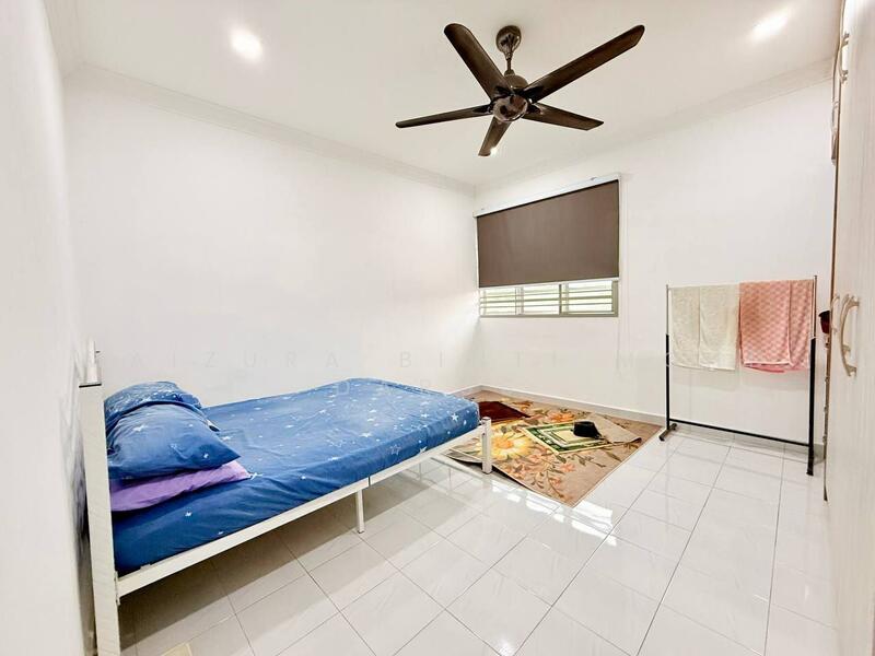 Rumah Teres untuk Dijual di Bandar Baru Senawang (Senawang) - Maizura binti Mohd Darus - Bedroom - PropertyGuru.com.my