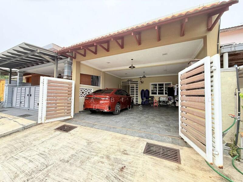 Rumah Teres untuk Dijual di Bandar Baru Senawang (Senawang) - Maizura binti Mohd Darus - Exterior - PropertyGuru.com.my