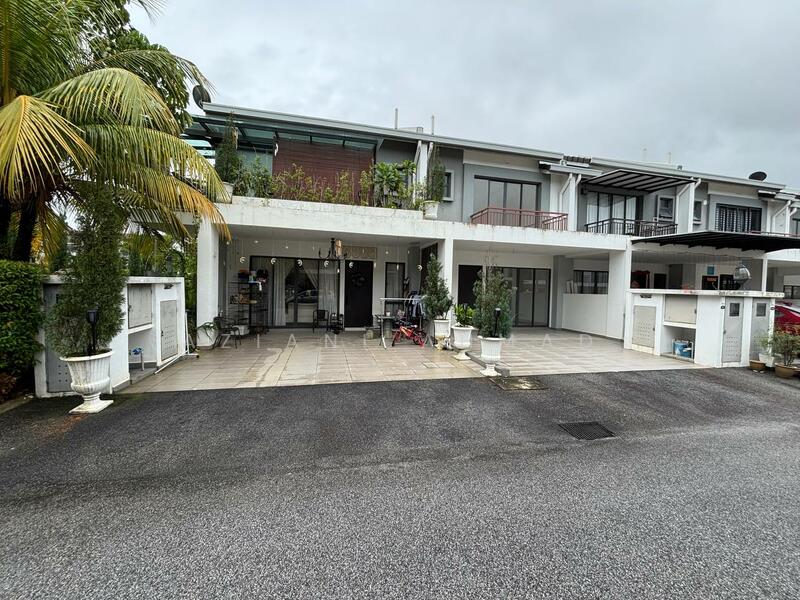 2-storey Terraced House for Sale in Diamond City (Semenyih) - Aziani Ahmad - Exterior - PropertyGuru.com.my