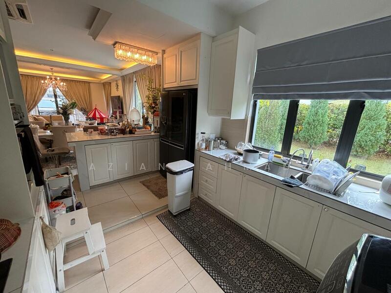 2-storey Terraced House for Sale in Diamond City (Semenyih) - Aziani Ahmad - Kitchen - PropertyGuru.com.my