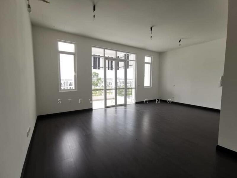 2-storey Terraced House for Sale in Semenyih (Selangor) - Steven Wong - Living Room - PropertyGuru.com.my