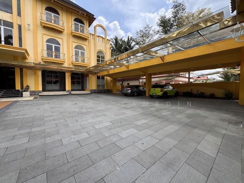 Rumah Banglo untuk Dijual di Country Heights (Kajang) - Adzura Zamedin - Exterior - PropertyGuru.com.my