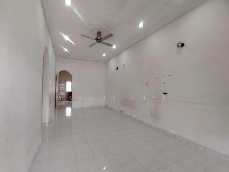 1-storey Terraced House for Sale in Skudai (Johor) - Marcus Thye - Living Room - PropertyGuru.com.my