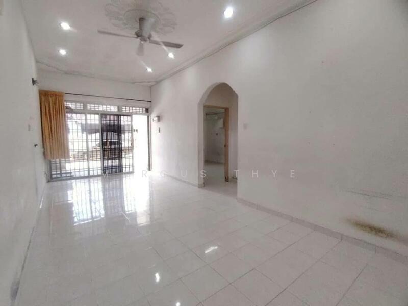 1-storey Terraced House for Sale in Skudai (Johor) - Marcus Thye - Living Room - PropertyGuru.com.my
