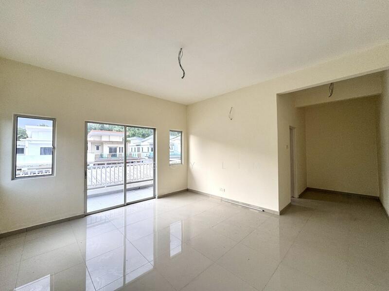 Semi-Detached House for Sale in Semenyih (Selangor) - Peggy Lim - Living Room - PropertyGuru.com.my