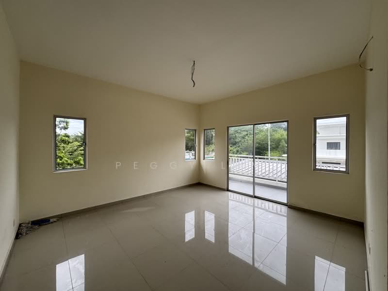 Semi-Detached House for Sale in Semenyih (Selangor) - Peggy Lim - PropertyGuru.com.my