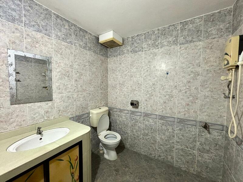 1-storey Terraced House for Sale in Taman Mutiara (Bekok) - WK Dee - Bathroom - PropertyGuru.com.my
