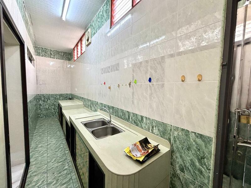 1-storey Terraced House for Sale in Taman Mutiara (Bekok) - WK Dee - Kitchen - PropertyGuru.com.my