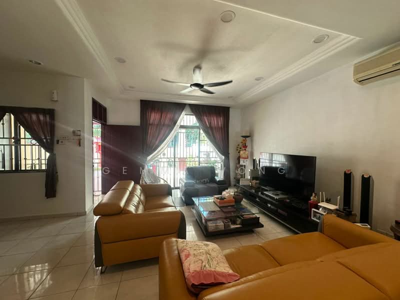 2-storey Terraced House for Sale in Taman Impian Emas (Skudai) - Gemma Wong - Living Room - PropertyGuru.com.my