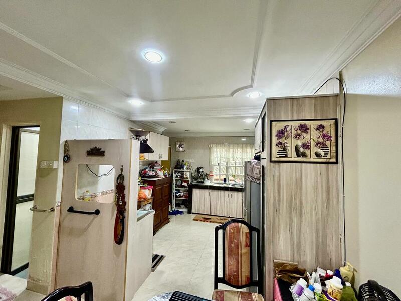 Taman Sri Gombak untuk Untuk Dijual - RM 450,000, Feb 2026 - Kitchen - PropertyGuru.com.my