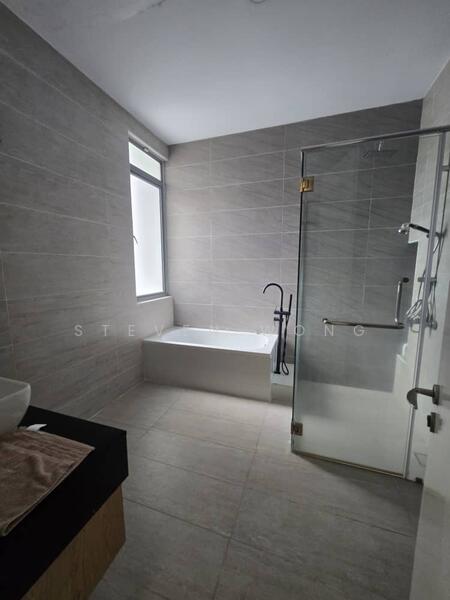 Rumah Teres 2 Tingkat untuk Dijual di Cyberjaya (Selangor) - Steven Wong - Bathroom - PropertyGuru.com.my