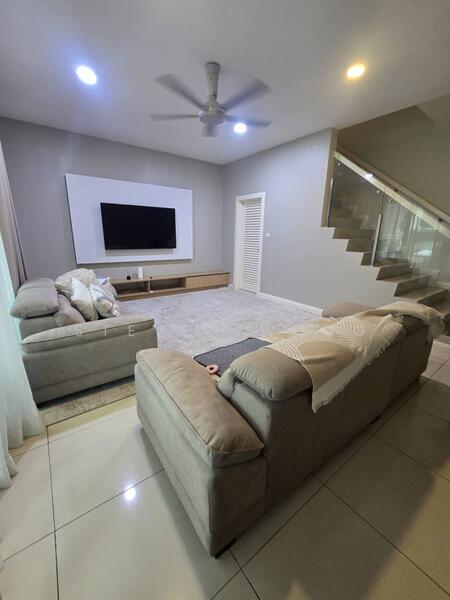 Rumah Teres 2 Tingkat untuk Dijual di Cyberjaya (Selangor) - Steven Wong - Living Room - PropertyGuru.com.my