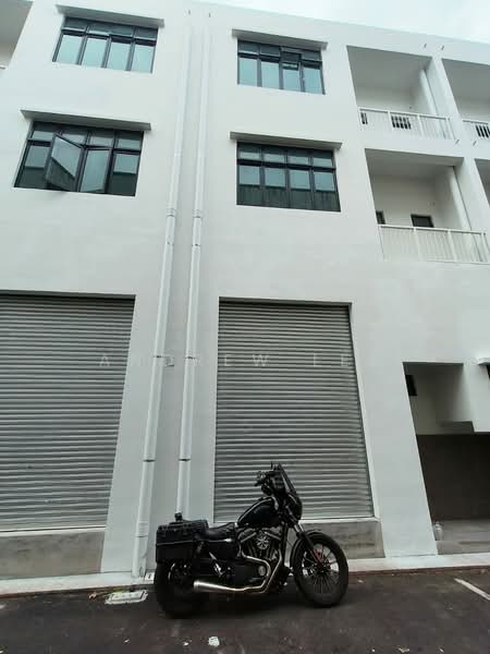 Shop / Office untuk Disewa di Bandar Baru Permas Jaya (Permas Jaya) - Andrew Lee - Exterior - PropertyGuru.com.my