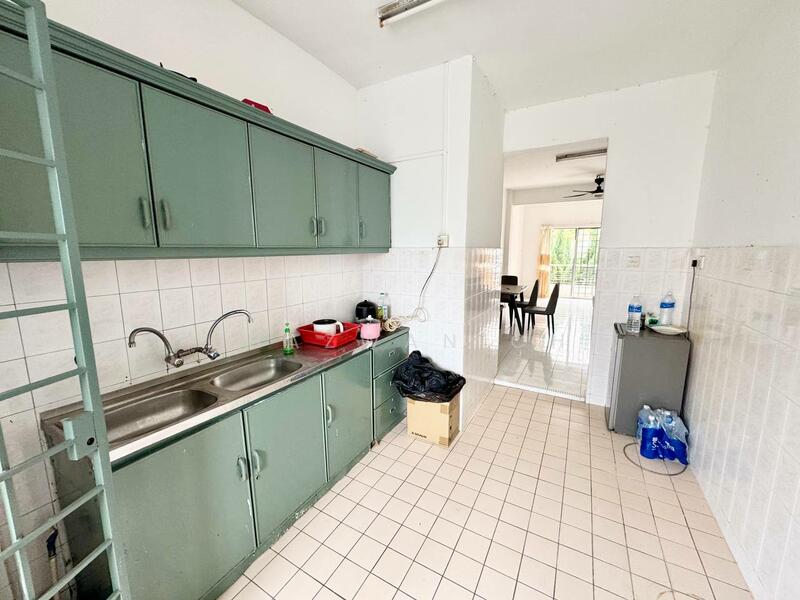 Pangsapuri untuk Dijual di Casa Venicia Apartment - Shazwan CH - Kitchen - PropertyGuru.com.my