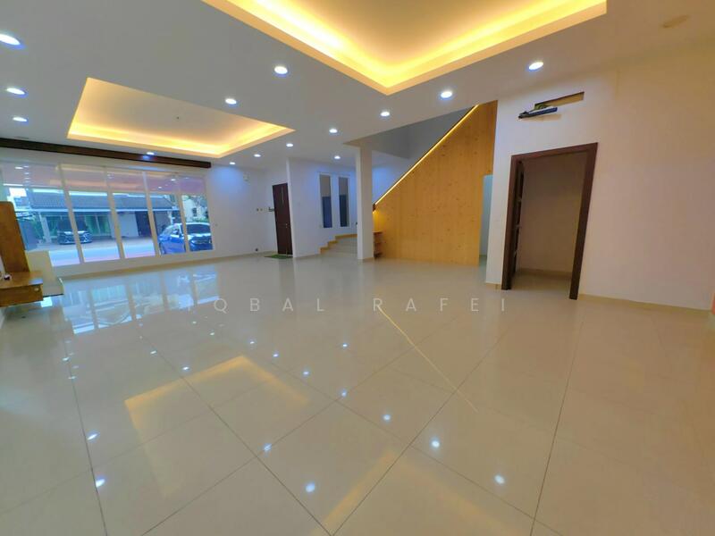 Bungalow for Sale in Shah Alam (Selangor) - Iqbal Rafei - Living Room - PropertyGuru.com.my