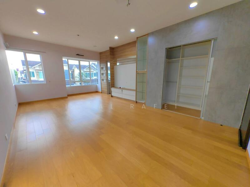 Bungalow for Sale in Shah Alam (Selangor) - Iqbal Rafei - Living Room - PropertyGuru.com.my