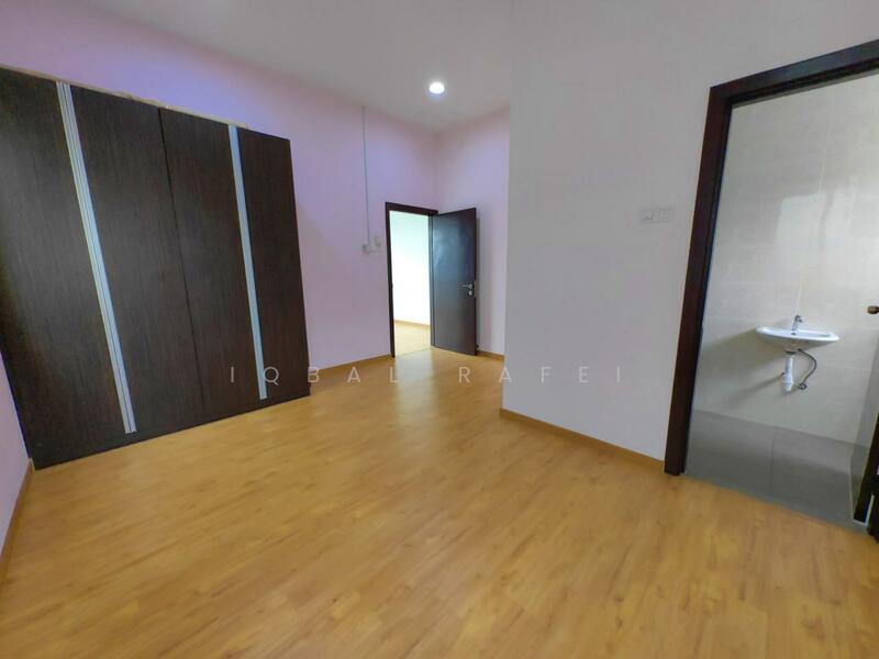 Bungalow for Sale in Shah Alam (Selangor) - Iqbal Rafei - Bedroom - PropertyGuru.com.my