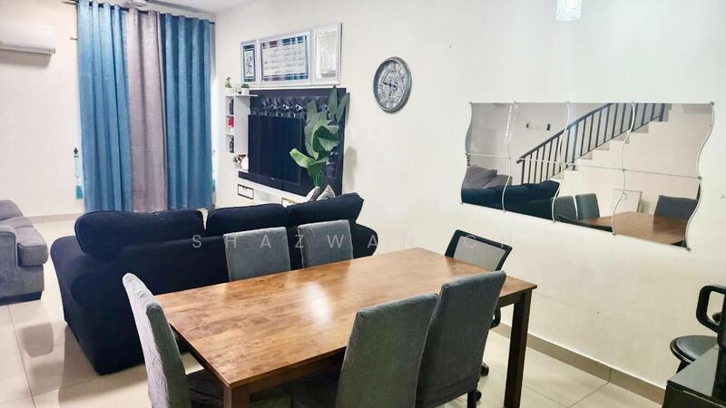 Double Storey Terrace Taman Saujana Rawang untuk Untuk Dijual - RM 480,000, Apr 2026 - Living Room - PropertyGuru.com.my