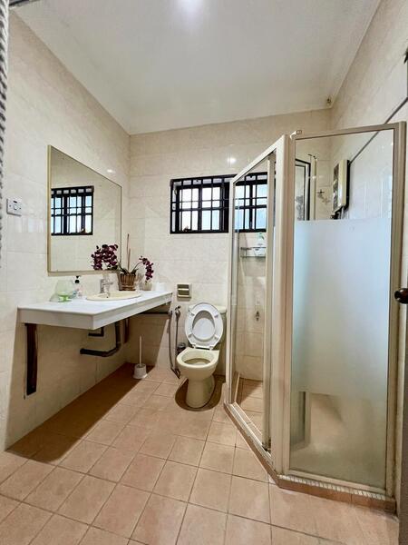 Bungalow for Sale in Bandar Baru Sri Klebang (Chemor) - CY Lee - Bathroom - PropertyGuru.com.my