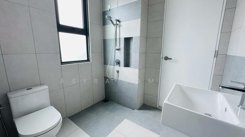 2-storey Terraced House for Sale in Sungai Buloh (Selangor) - Asyraf Aman - Bathroom - PropertyGuru.com.my