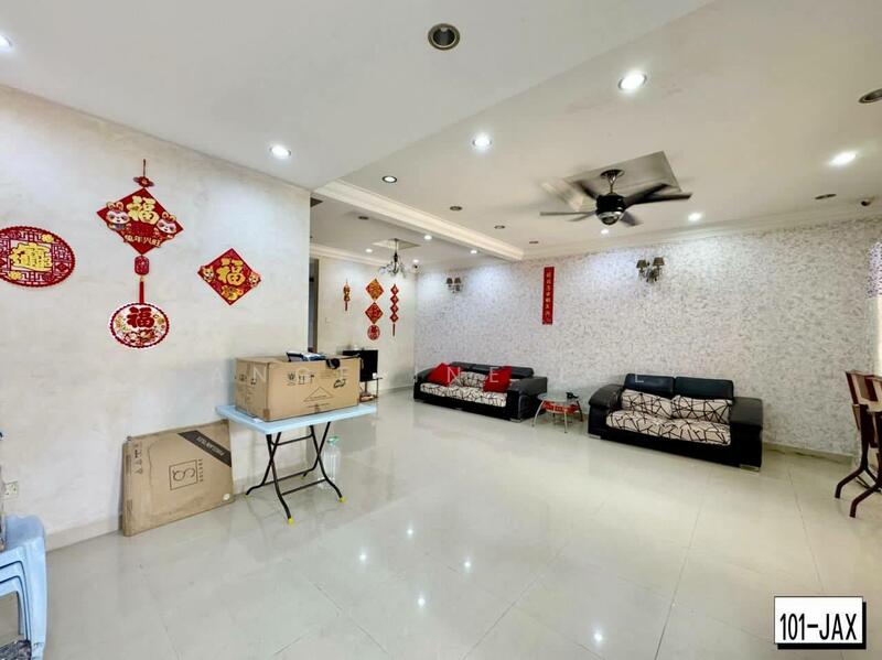 2-storey Terraced House for Sale in Bandar Puteri (Klang) - Angeline lee - Living Room - PropertyGuru.com.my