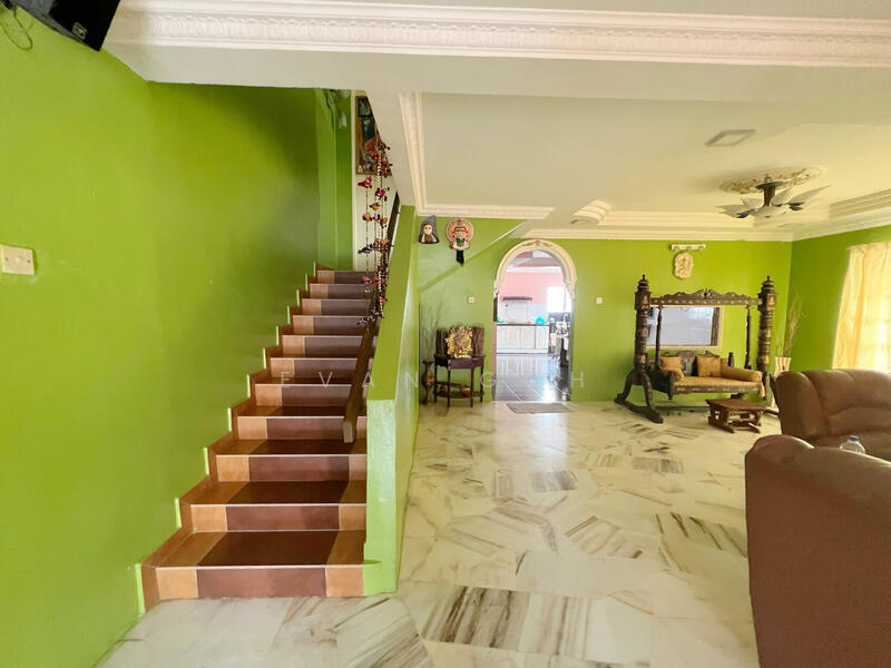 2-storey Terraced House for Sale in Saujana Puchong (Puchong) - Evan Goh - Living Room - PropertyGuru.com.my