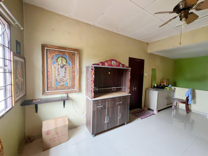 2-storey Terraced House for Sale in Saujana Puchong (Puchong) - Evan Goh - Living Room - PropertyGuru.com.my