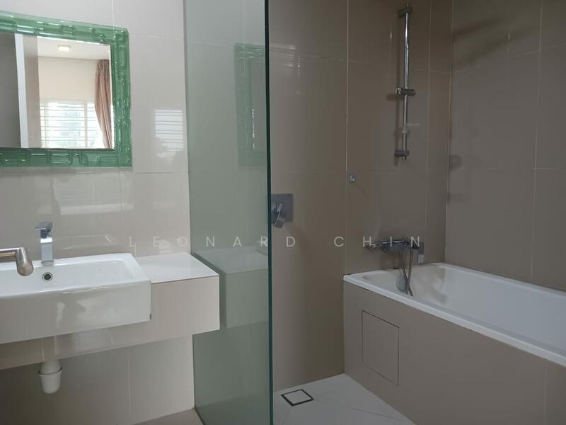 Kondominium untuk Dijual di Le Yuan Residence - Leonard Chin - Bathroom - PropertyGuru.com.my