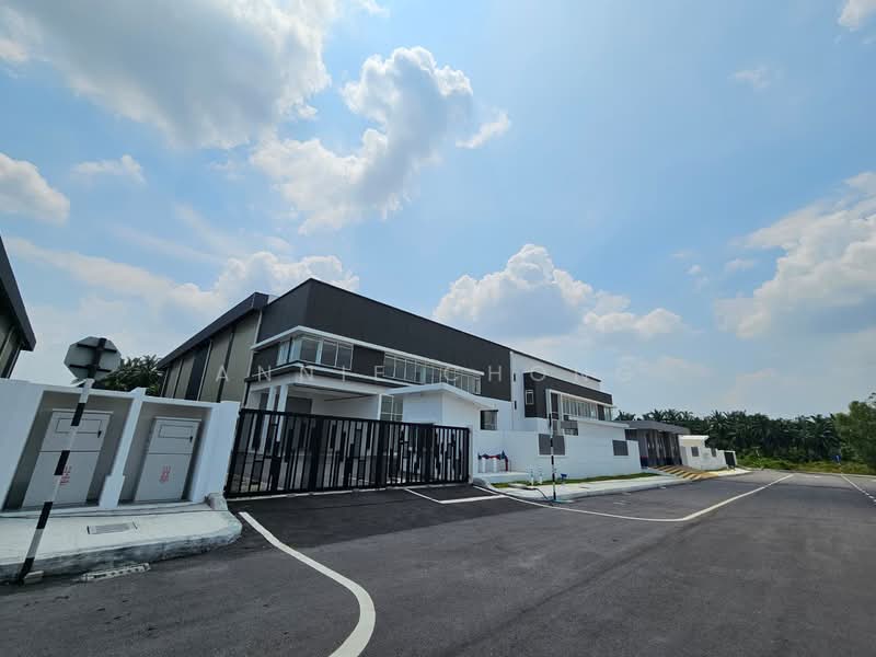 Semi-D Factory for Rent in Taman Industri Alam Jaya (Puncak Alam) - Annie Chong - Exterior - PropertyGuru.com.my
