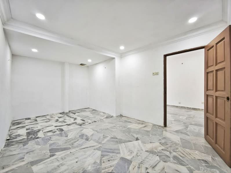 1-storey Terraced House for Sale in Taman Alam Megah (Shah Alam) - Alex Tong - Interior - PropertyGuru.com.my