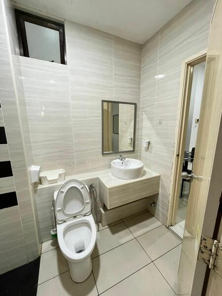 Service Residence for Sale at D'Summit Residences - Cony Ong - Bathroom - PropertyGuru.com.my