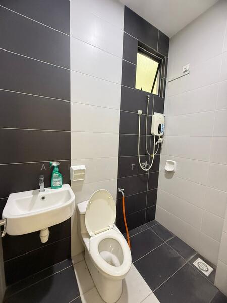 2-storey Terraced House for Sale in Johor Bahru (Johor) - Alicia Fong - Bathroom - PropertyGuru.com.my