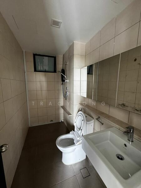 Condominium for Sale at The WaterEdge (Pinggiran Air) - Tracy Ong - Bathroom - PropertyGuru.com.my