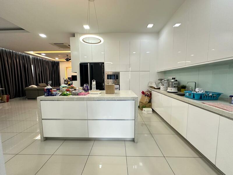 Twin Palms @ Sungai Long untuk Untuk Dijual - RM 1,850,000, Apr 2026 - Kitchen - PropertyGuru.com.my