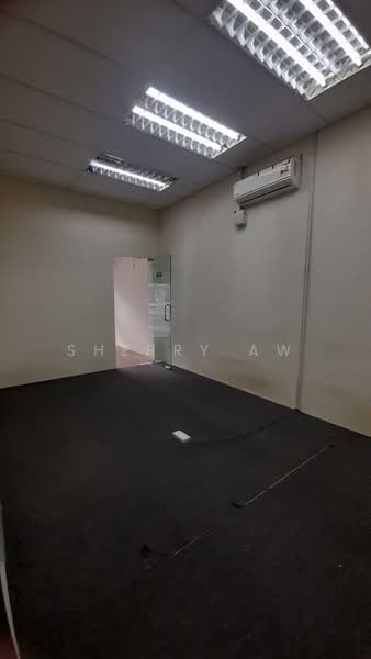 Pejabat untuk Disewa di Bandar Putra Permai (Seri Kembangan) - Sherry Aw - Interior - PropertyGuru.com.my