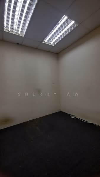 Pejabat untuk Disewa di Bandar Putra Permai (Seri Kembangan) - Sherry Aw - Interior - PropertyGuru.com.my