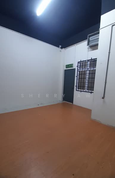 Pejabat untuk Disewa di Bandar Putra Permai (Seri Kembangan) - Sherry Aw - Interior - PropertyGuru.com.my