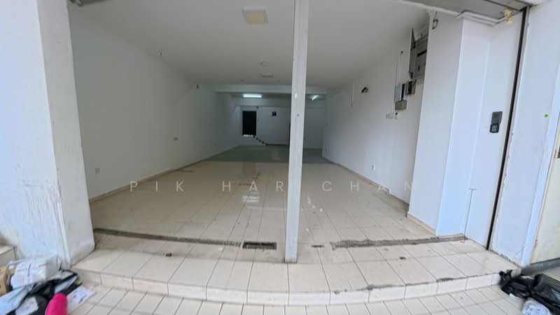 Kedai untuk Disewa di Taman Desa (Kuala Lumpur) - Pik Har Chan - Interior - PropertyGuru.com.my