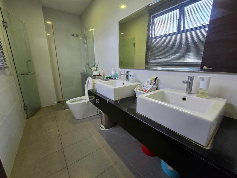 Twin Palms @ Sungai Long untuk Untuk Dijual - RM 2,200,000, Apr 2026 - Bathroom - PropertyGuru.com.my