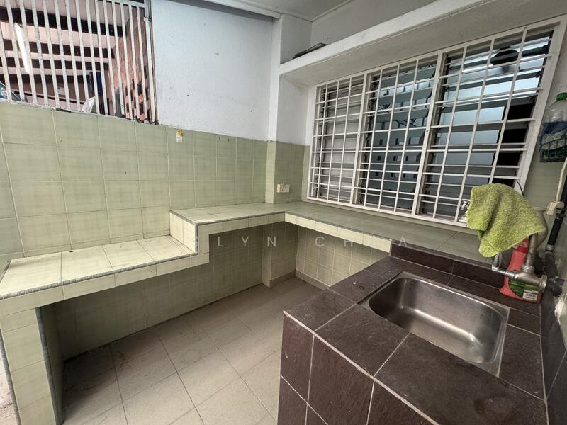 Rumah Teres 2 Tingkat untuk Dijual di Subang Jaya (Selangor) - Jeslyn Chua - Kitchen - PropertyGuru.com.my